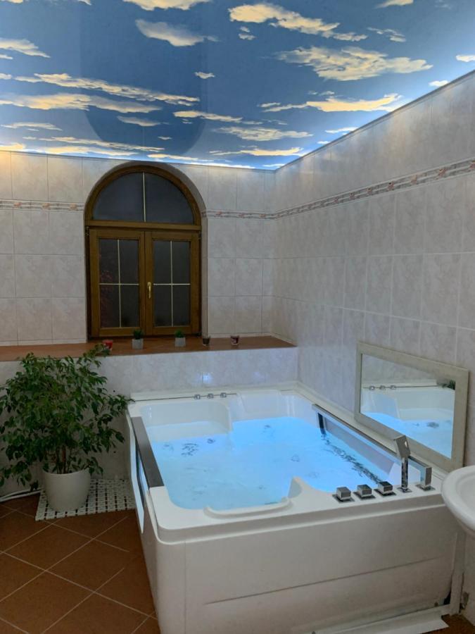 Relax And Pool Apartments Новий Сад Екстер'єр фото